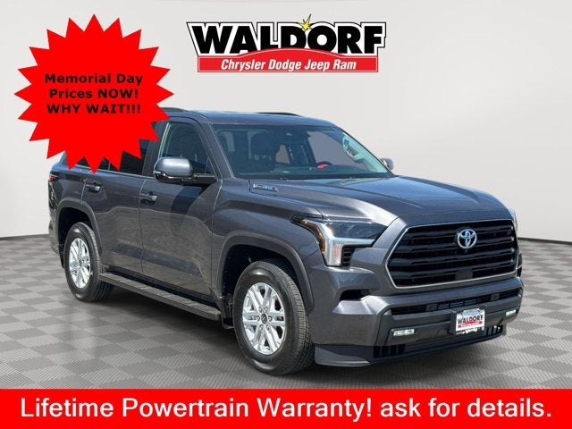 2024 Toyota Sequoia SR5 4WD i-FORCE MAX Hybrid's photo