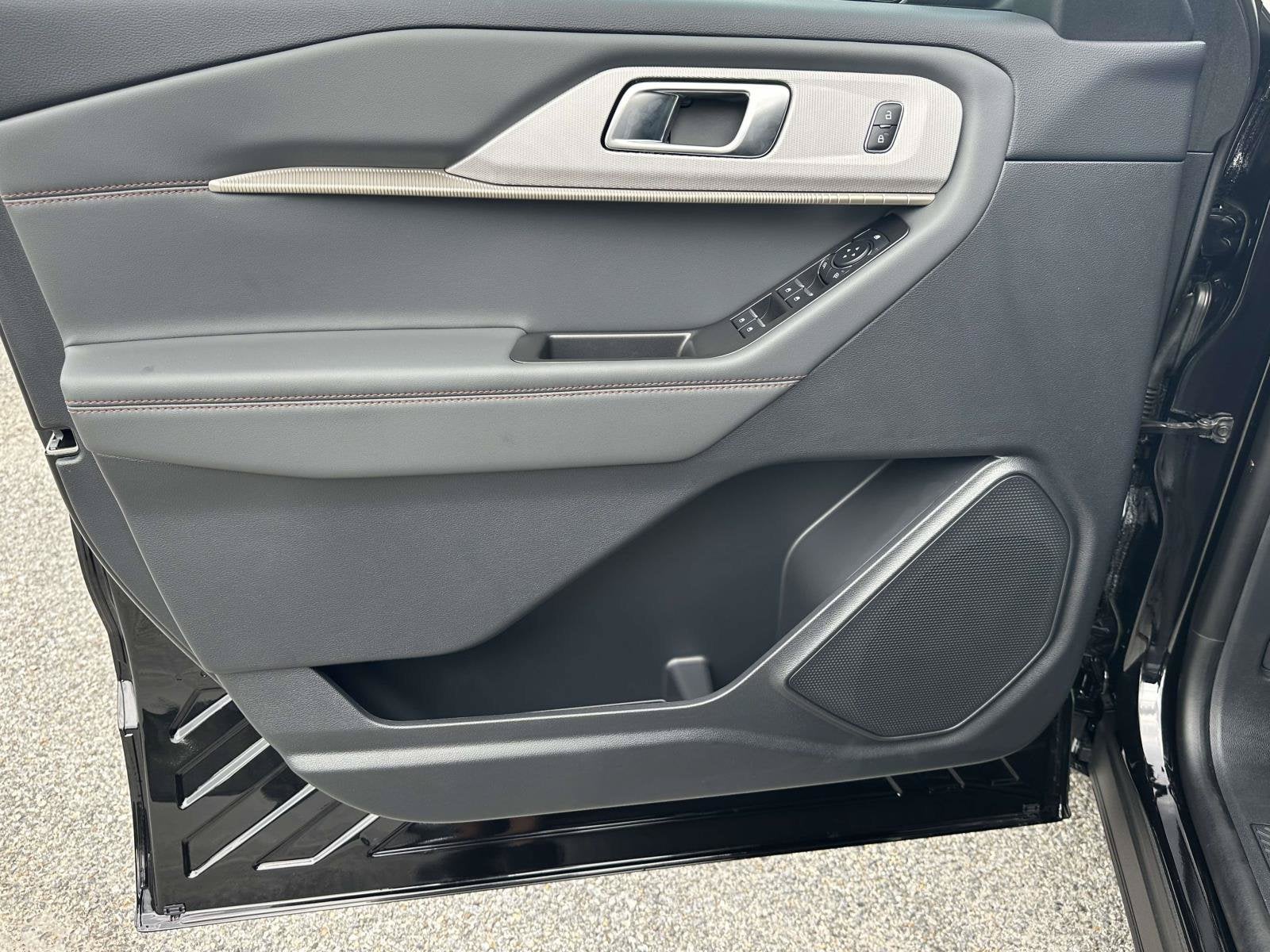 2026 Ford Explorer Active w/100A Pkg