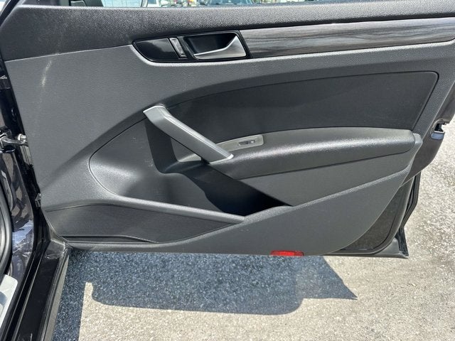 2021 Volkswagen Passat 2.0T R-Line