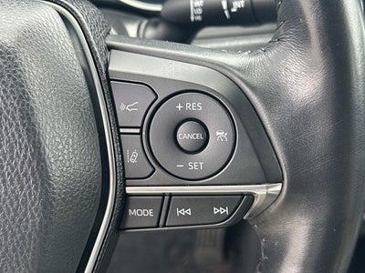 2020 Toyota Camry Hybrid XLE