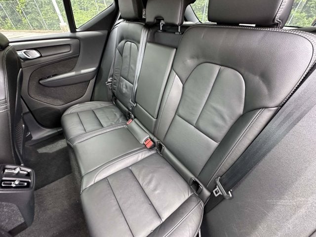 2023 Volvo XC40 Ultimate Bright Theme