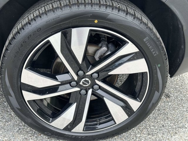2023 Volvo XC40 Ultimate Bright Theme