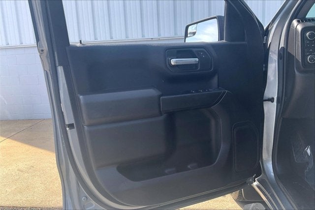 2023 Chevrolet Silverado Custom