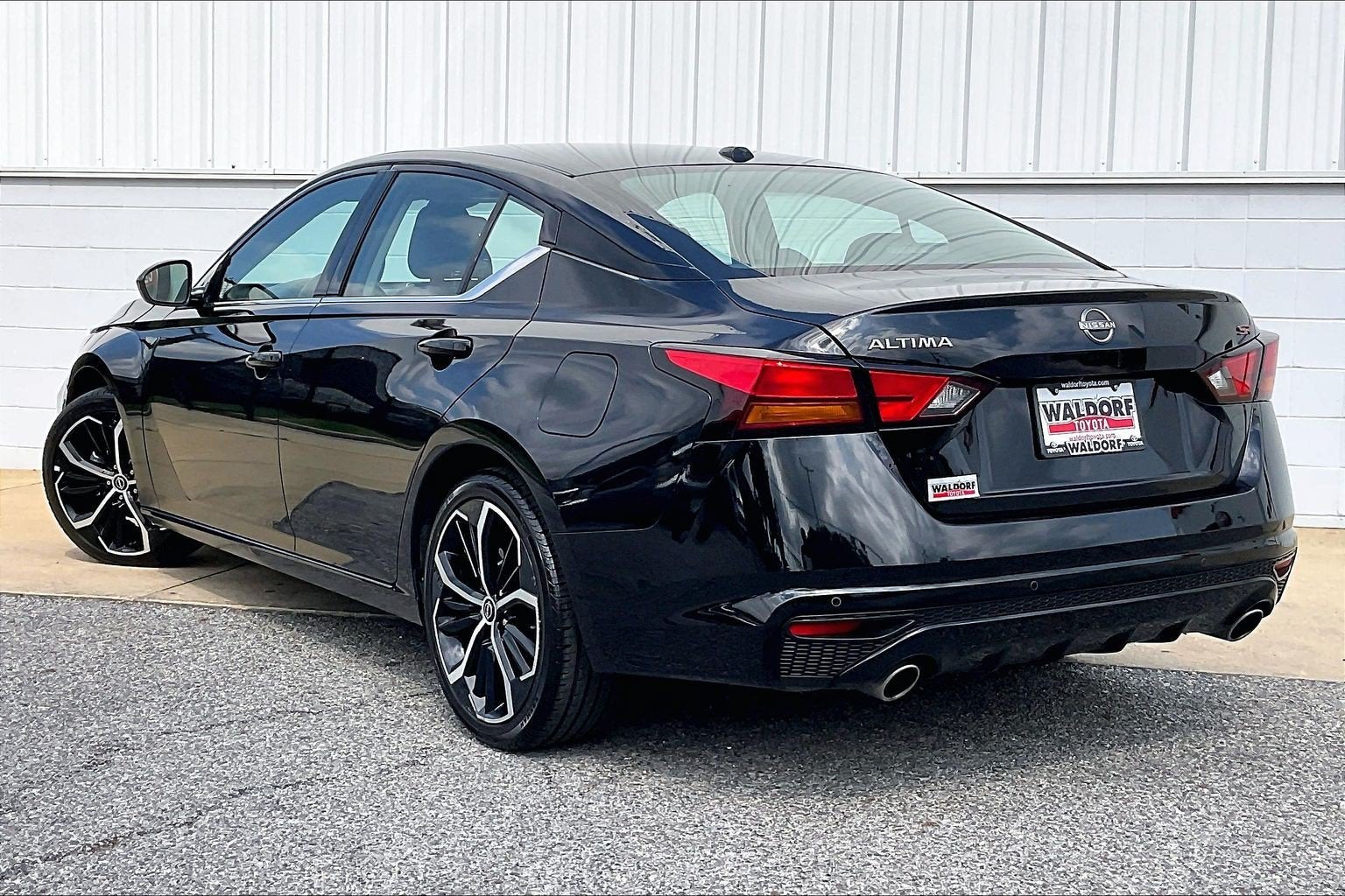 2025 Nissan Altima SR