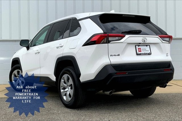 2022 Toyota RAV4 LE