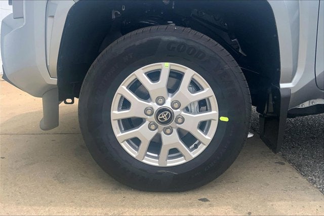 2026 Toyota Tacoma 4WD SR5