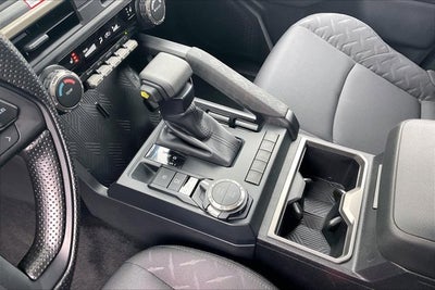 2025 Toyota Tacoma 4WD SR5