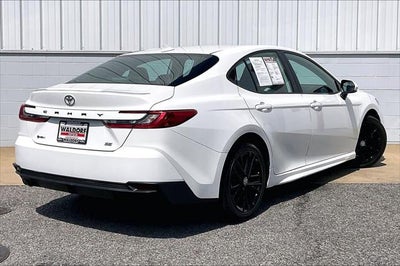 2025 Toyota Camry SE