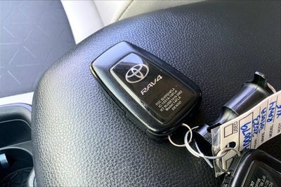 2023 Toyota RAV4 Hybrid Hybrid XLE