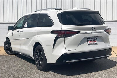 2026 Toyota Sienna Platinum