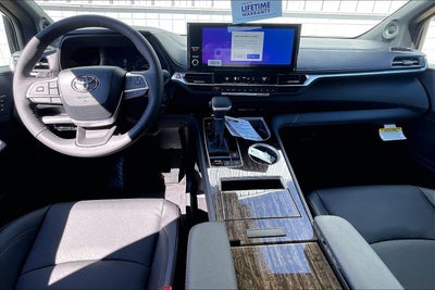 2026 Toyota Sienna Platinum