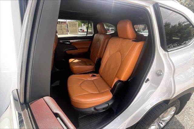 2022 Toyota Highlander Platinum