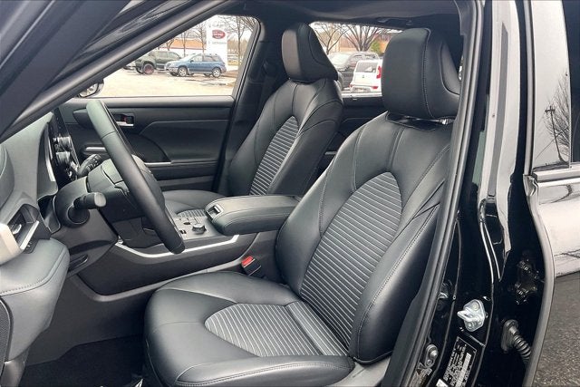 2025 Toyota HIGHLANDER XSE