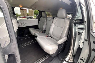 2025 Toyota Sienna XLE