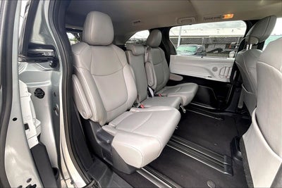 2025 Toyota Sienna XLE