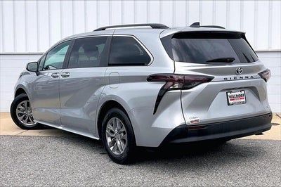 2025 Toyota Sienna XLE