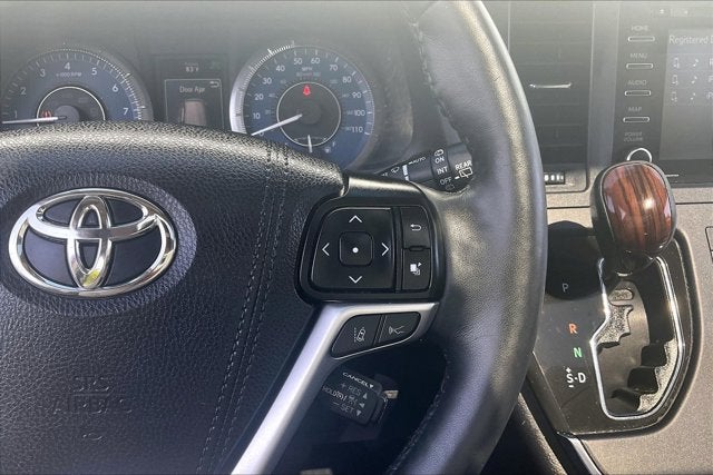 2019 Toyota Sienna Base