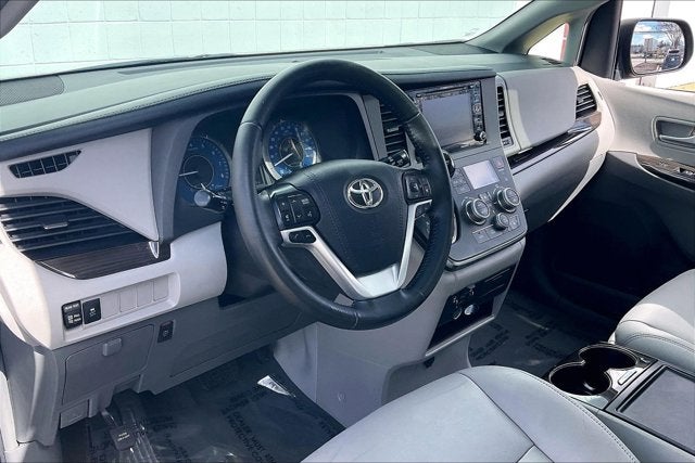 2019 Toyota Sienna Base
