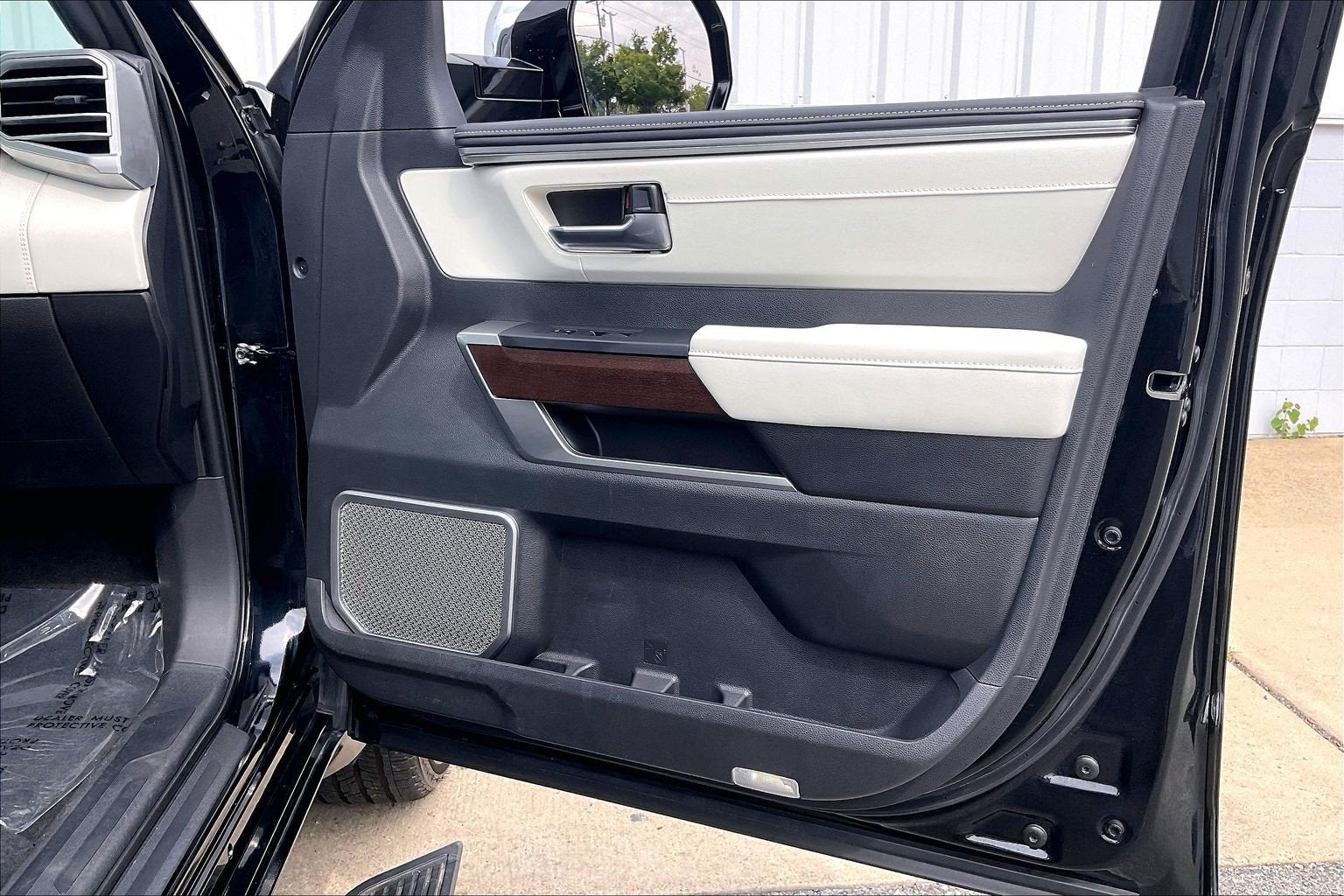 2024 Toyota Tundra Capstone - Photo 29