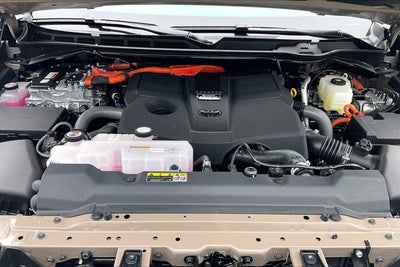 2026 Toyota Tundra i-FORCE MAX Platinum i-FORCE MAX