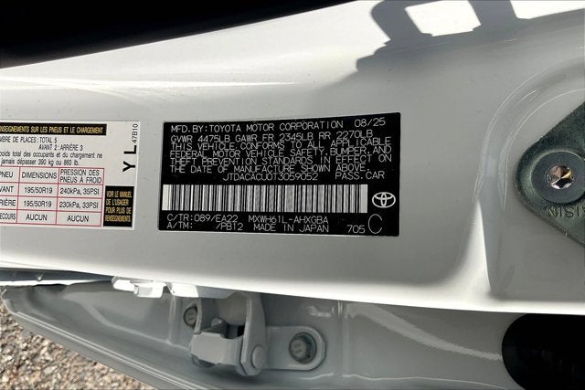 2026 Toyota Prius Plug-in Hybrid XSE - Photo 17