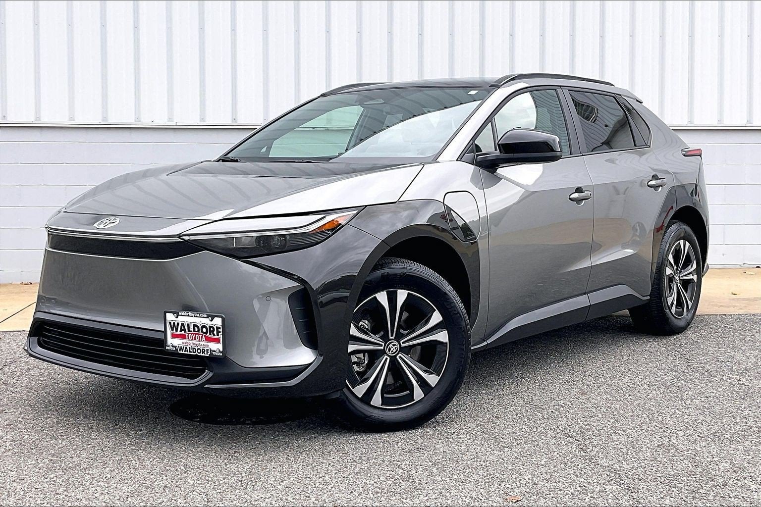 Used 2025 Toyota bZ4X XLE with VIN JTMABACA2SA097160 for sale in Waldorf, MD