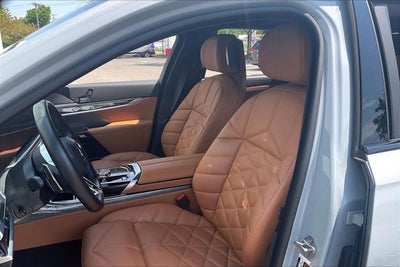 2024 BMW 740i 740i