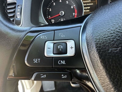 2017 Volkswagen Passat 1.8T SE w/Technology