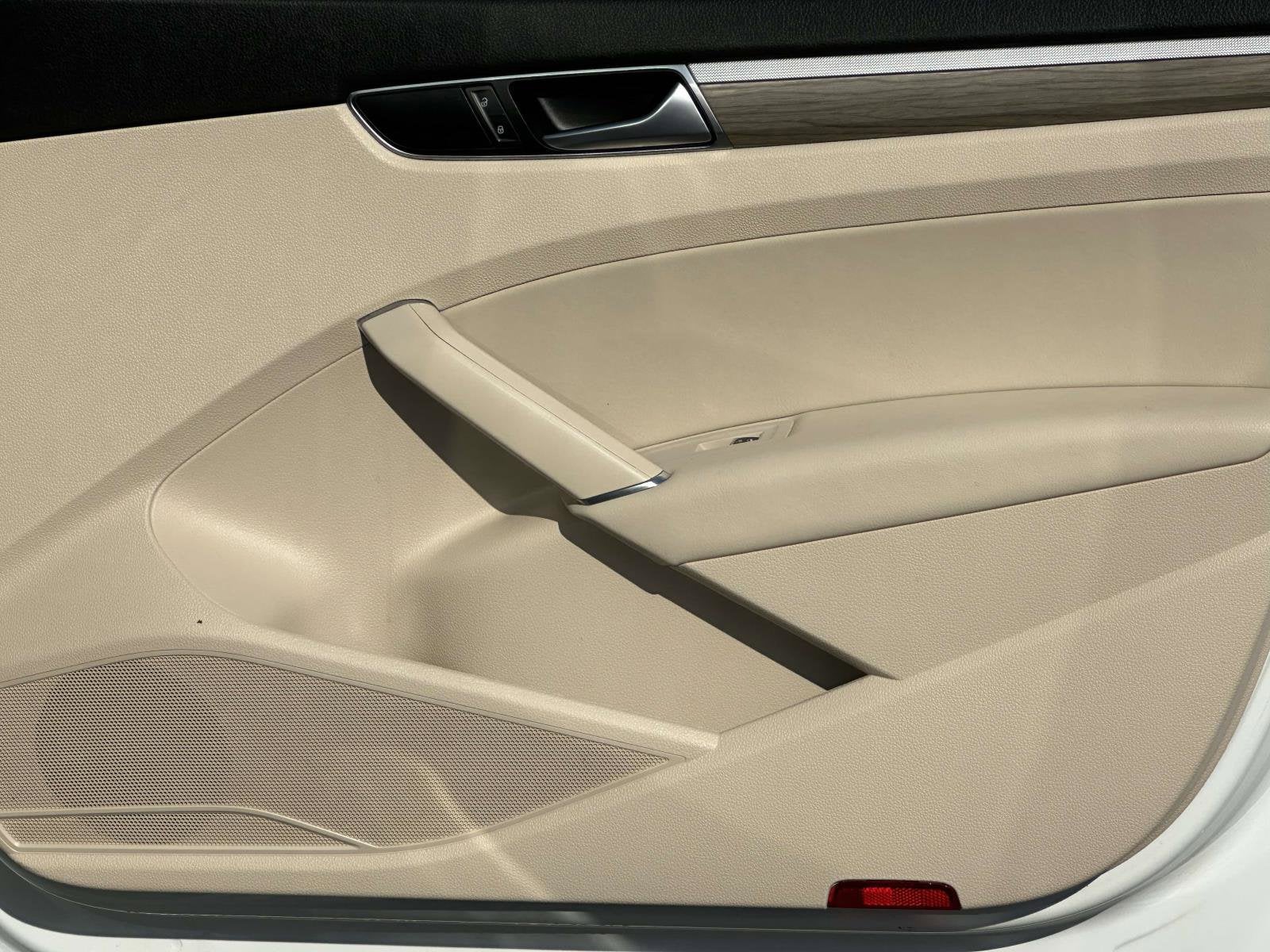 2017 Volkswagen Passat 1.8T SE w/Technology