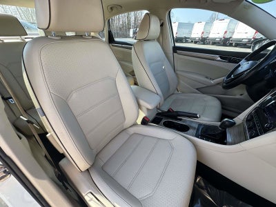2017 Volkswagen Passat 1.8T SE w/Technology