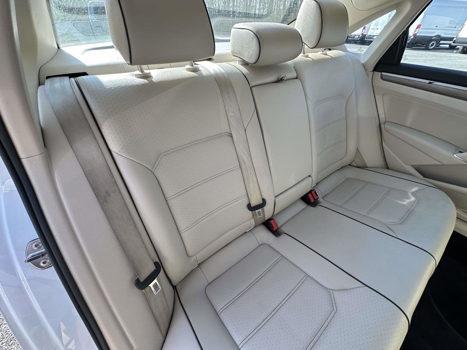 2017 Volkswagen Passat 1.8T SE w/Technology