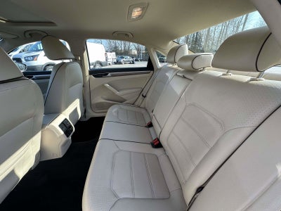 2017 Volkswagen Passat 1.8T SE w/Technology