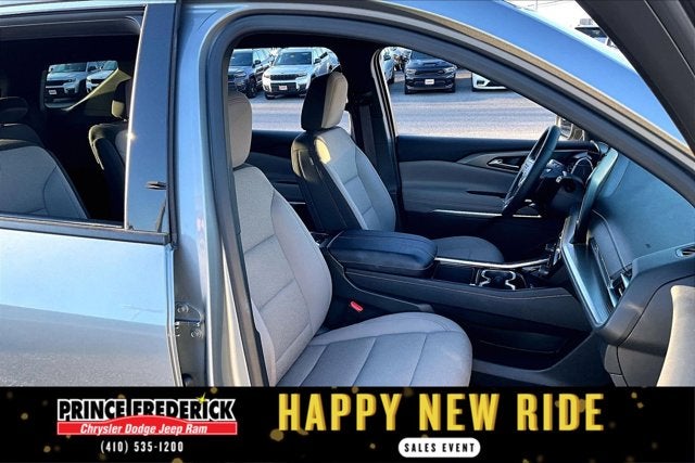 2025 Chevrolet Traverse FWD LT