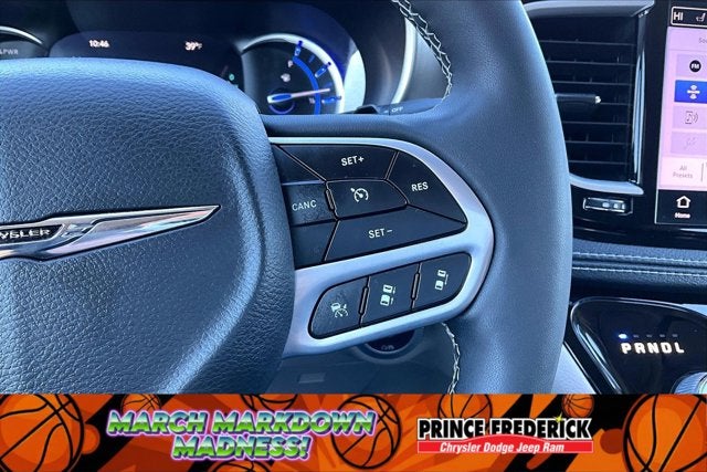 2023 Chrysler Pacifica Hybrid Touring L