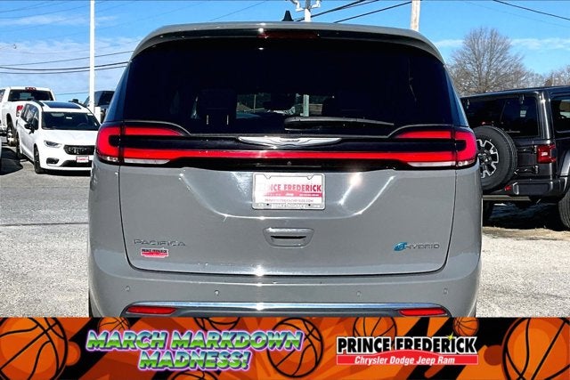 2023 Chrysler Pacifica Hybrid Touring L