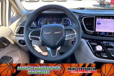 2023 Chrysler Pacifica Hybrid Touring L
