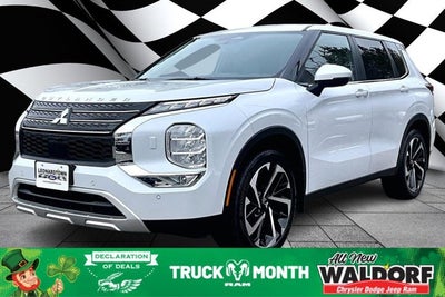 2023 Mitsubishi Outlander SE