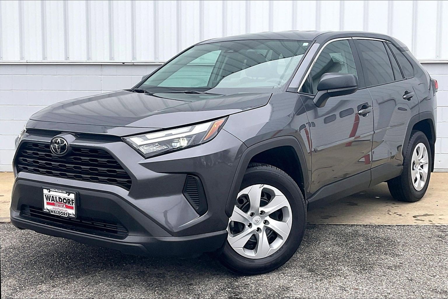 Used 2025 Toyota RAV4 LE with VIN 2T3F1RFV8SC518453 for sale in Kansas City