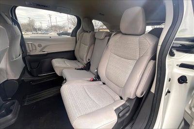 2023 Toyota Sienna LE