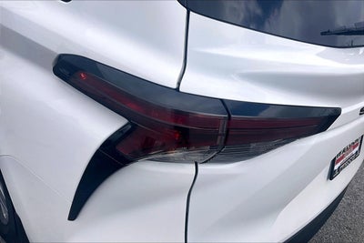 2023 Toyota Sienna LE