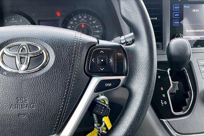 2017 Toyota Sienna LE