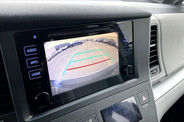 2017 Toyota Sienna LE