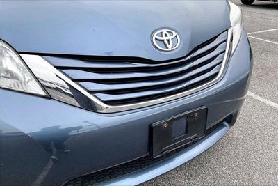 2017 Toyota Sienna LE