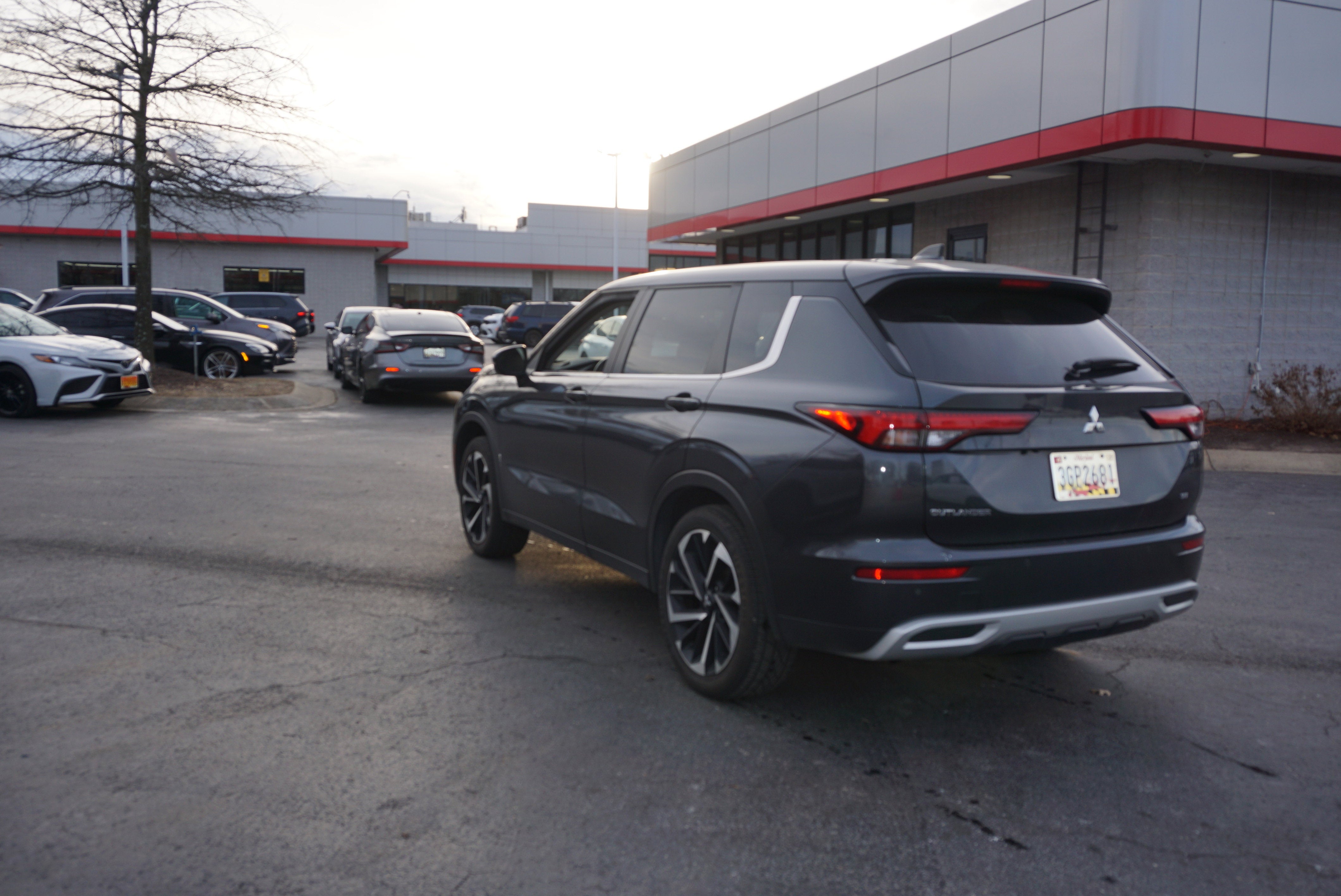 2024 Mitsubishi Outlander SE