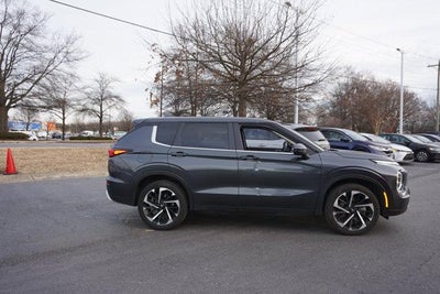 2024 Mitsubishi Outlander SE