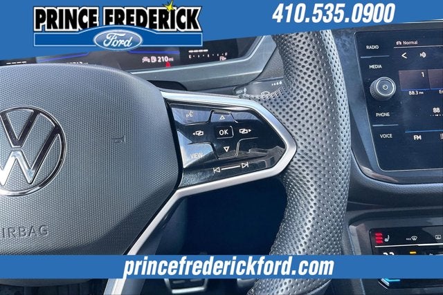 2022 Volkswagen Tiguan SE R-Line Black